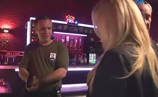 Oldie pleases a stripper with masterful oral